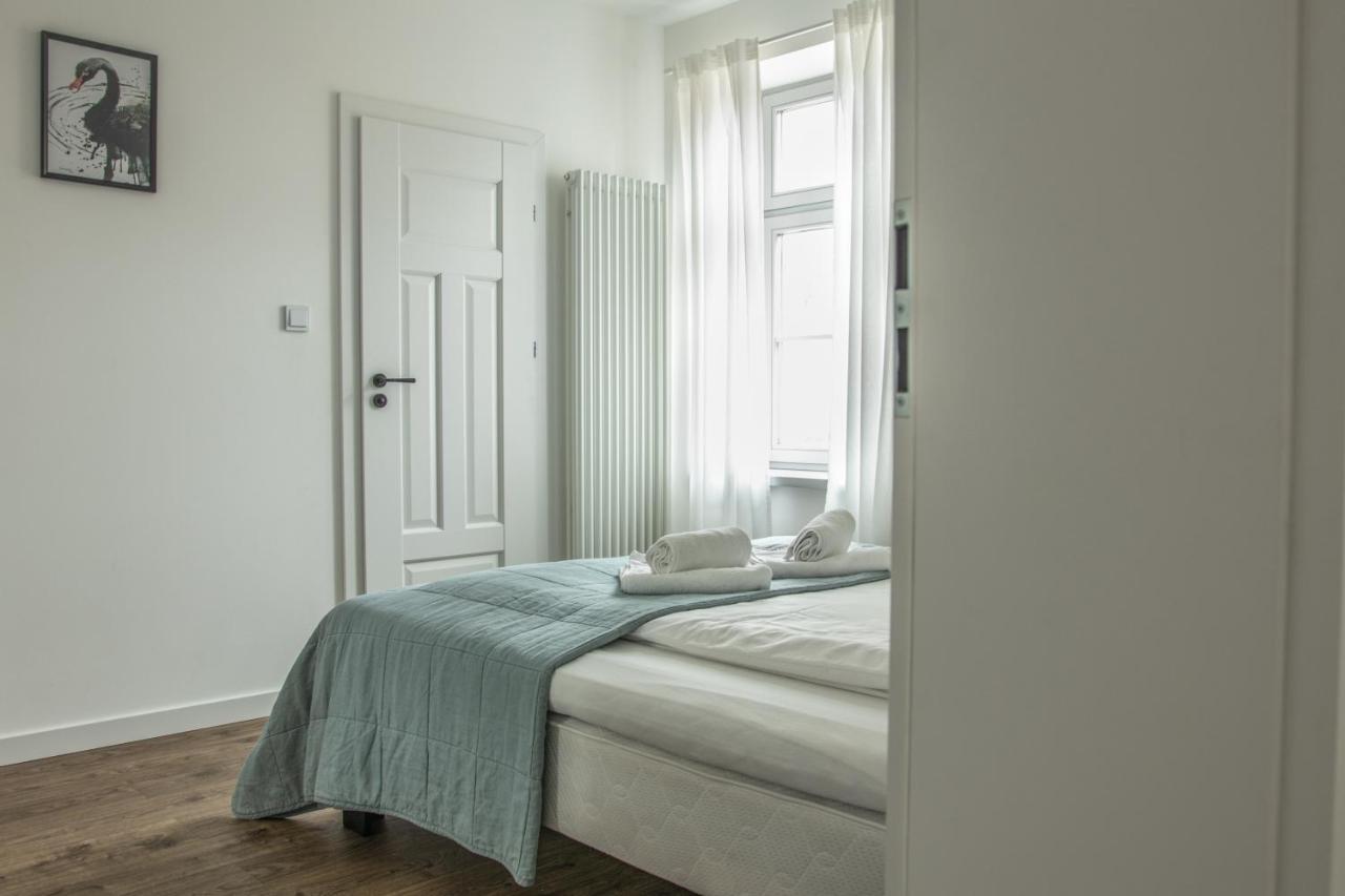 Palac I Folwark Brzeznica エクステリア 写真